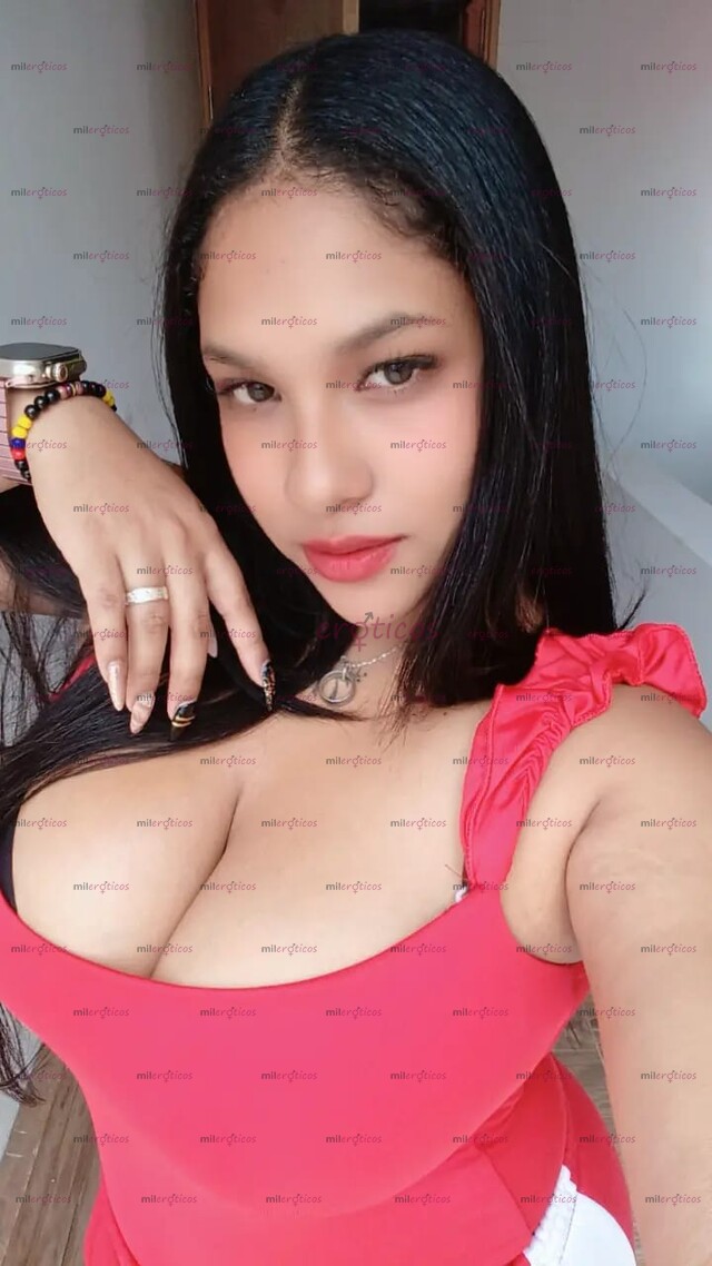 FOTOS DE UNA ESPECTACULAR SCORT PIEL MORENA DELGADA ENCANTADORA MENTE PERVERTIDA