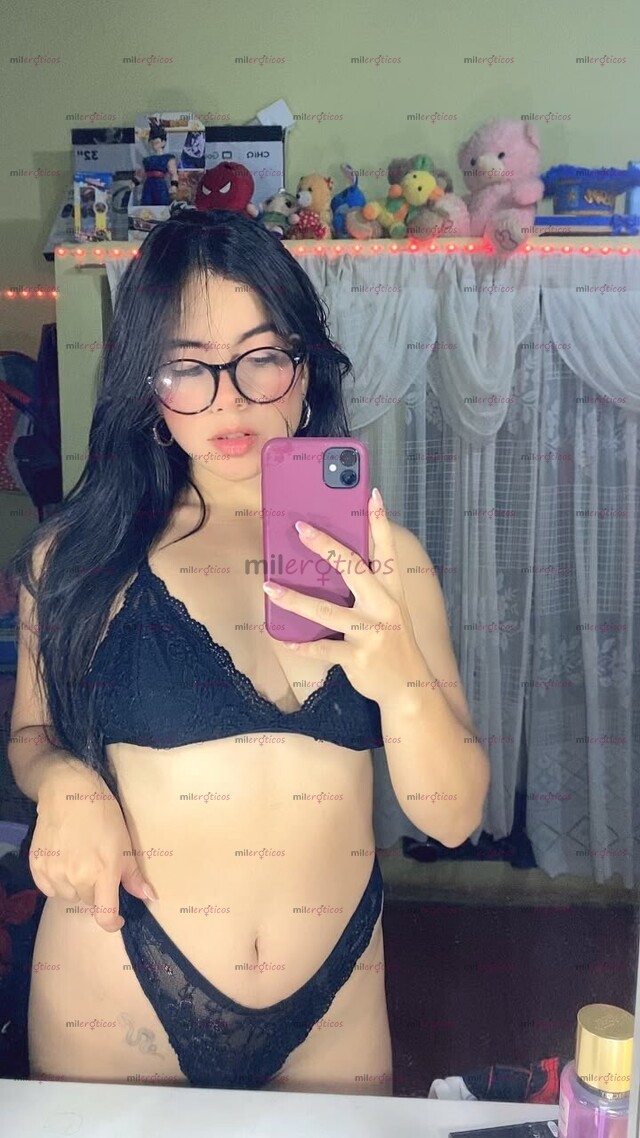 FOTOS DE MUJER HERMOSA DESDE 10K! FLACA BLANQUITA CON VAGINA ROSADA
