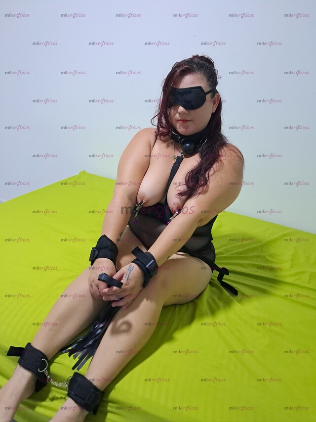 FOTOS DE SUMISA,PERRA EN LA CAMA CALIENTE CON GANAS DE FOLLR