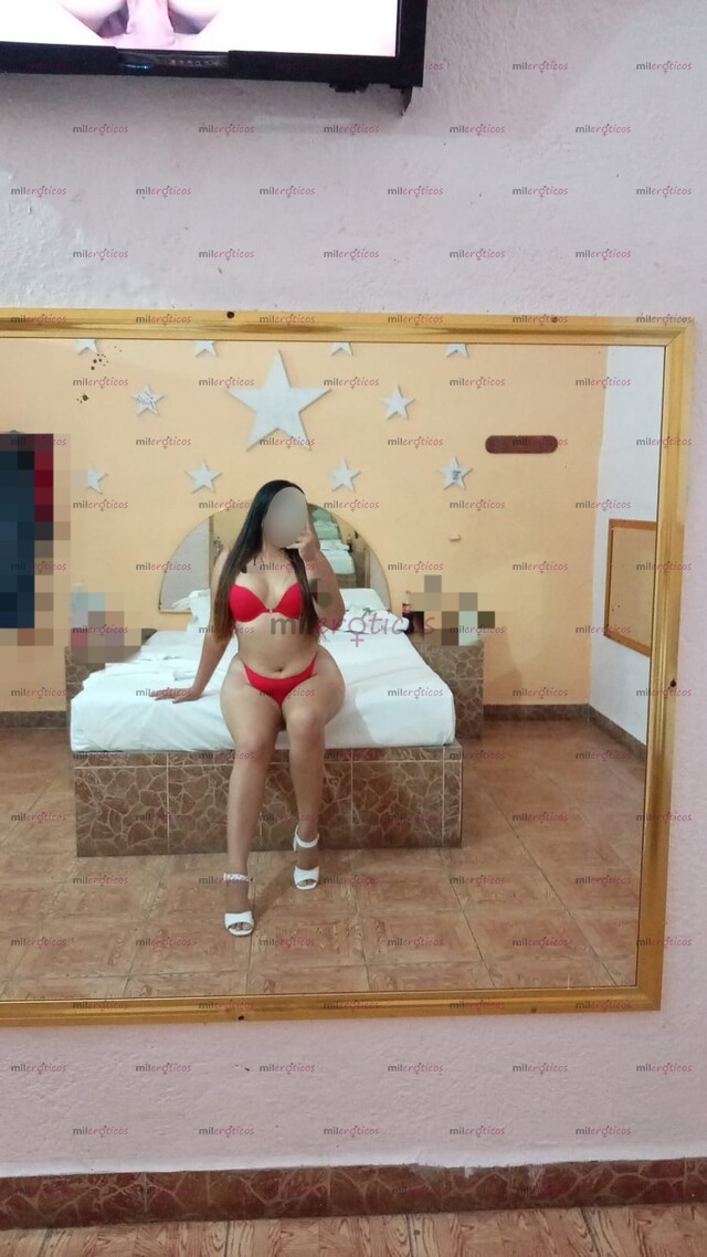 FOTOS DE CULONA Y CON UNAS BUBIS RIQUÍSIMAS CON PEZONES ROSITAS, MI VAGINA ES MUY ESTRECH