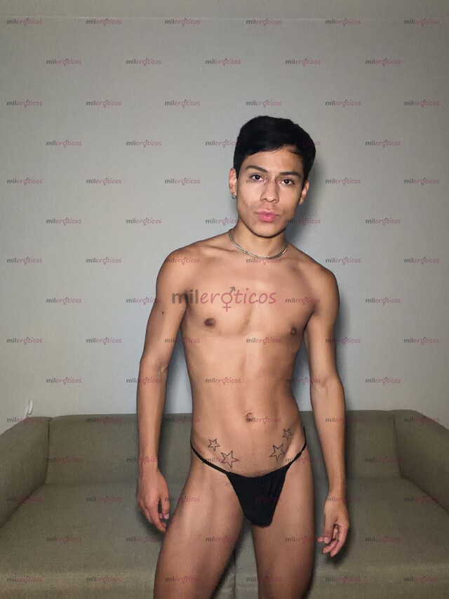 FOTOS DE NATHAN 21 AÑOS. CHICO CALIENTE LISTO PARA COMPLACERTE