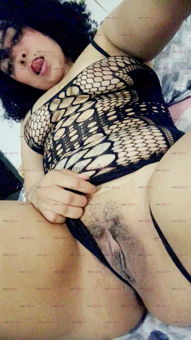 FOTOS DE NUEVA CUQUITA PELUDA CRESPA MORENA CON LENGUA TRAVIESA PARA VERGA