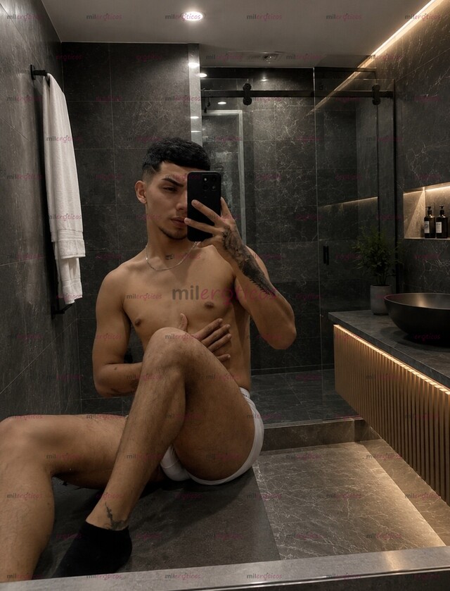 FOTOS DE ACOMPAÑANTE MASCULINO PREMIUM BOGOTÁ DISCRECIÓN ELEGANCIA EXCLUSIVIDAD