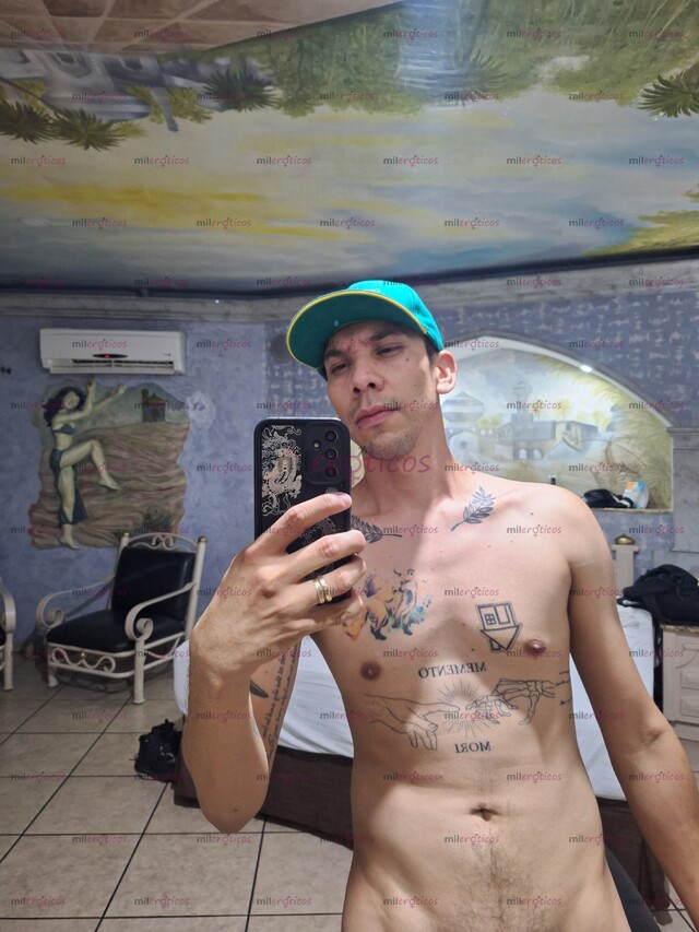 FOTOS DE PUTITO SUMISO DISPUESTO A COMPLACERTE A TODAS TUS FANTASÍAS Y MORBOS.