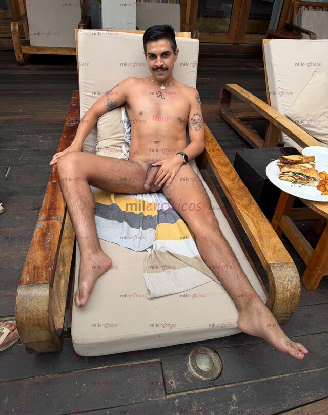 FOTOS DE MORENO, GUAPO, TATUADO, 1.80M Y VERSÁTIL