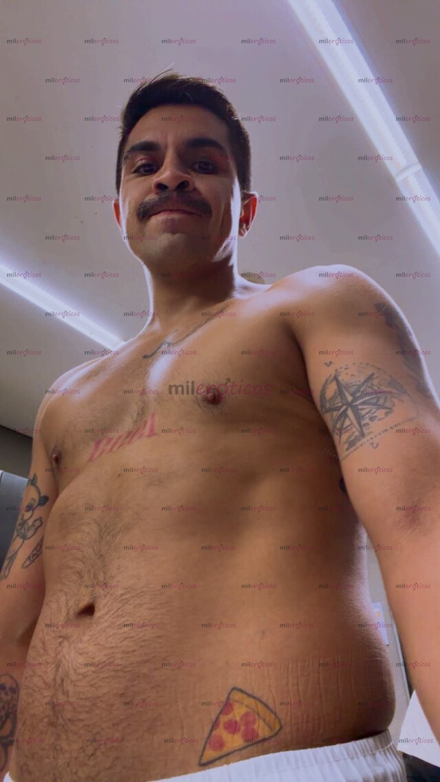 FOTOS DE MORENO, GUAPO, TATUADO, 1.80M Y VERSÁTIL