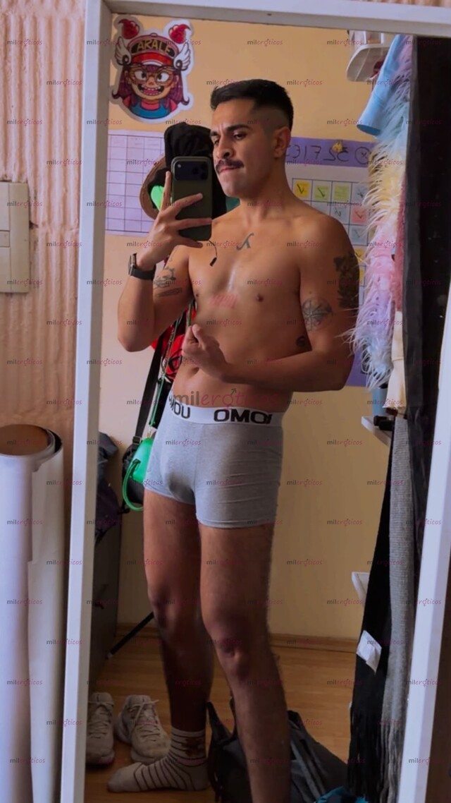 FOTOS DE MORENO, GUAPO, TATUADO, 1.80M Y VERSÁTIL