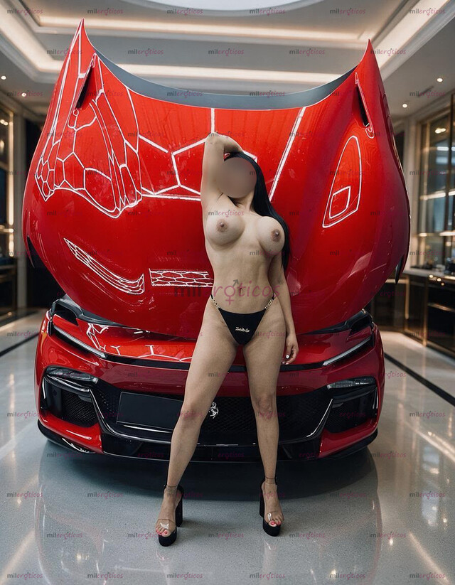 FOTOS DE GUAPA ATREVIDA Y ATRACTIVA COLOMBIANA CON PECHOS GRANDES PIEL CANELA ARDIENTE