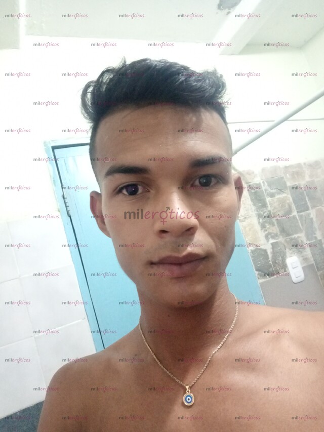 FOTOS DE EL MORENO CALIENTE COMPLACIENTE PARA TI.