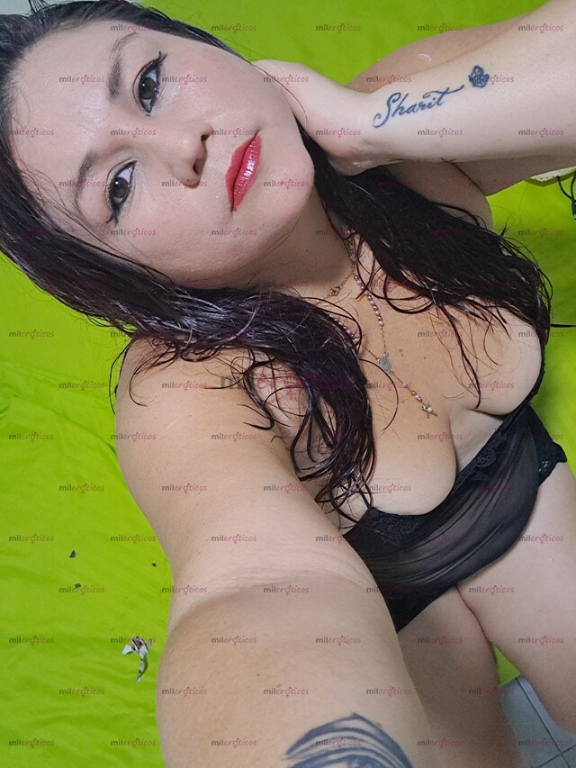 FOTOS DE SUMISA,PERRA EN LA CAMA CALIENTE CON GANAS DE FOLLR