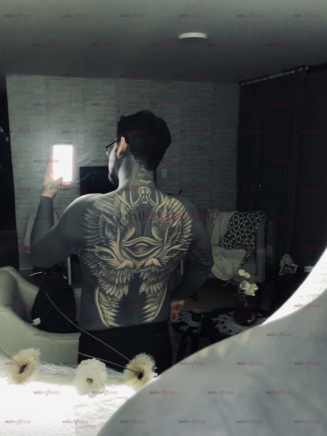 FOTOS DE MACHO ALTO TATUADO!!!!! CON VERGA DE 19 CM LISTO PARA CUMPLIR TUS FANTASÍAS
