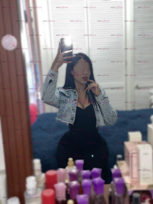 FOTOS DE APRETADITA Y UN CUERPO NATURAL MUY EXQUISITO TODO TUYO
