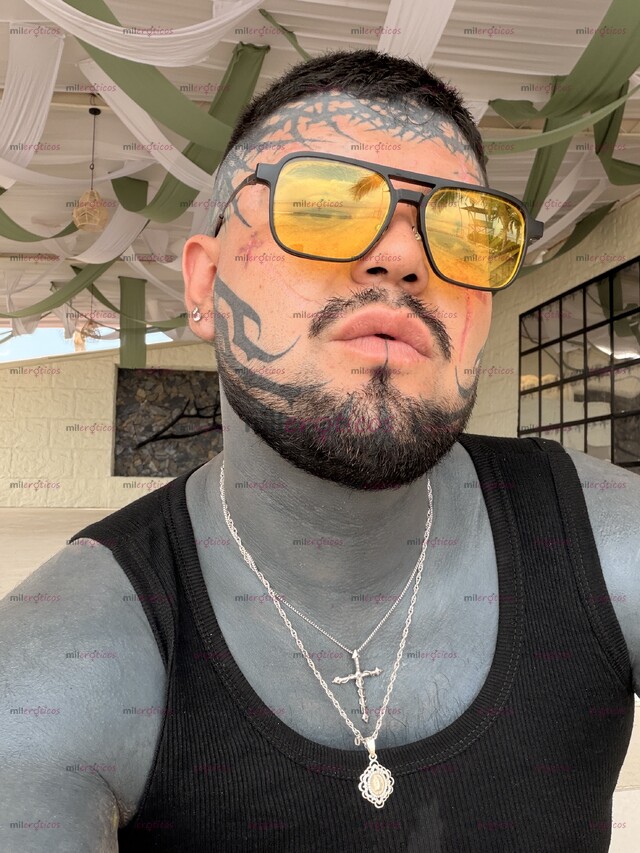 FOTOS DE MACHO ALTO TATUADO!!!!! CON VERGA DE 19 CM LISTO PARA CUMPLIR TUS FANTASÍAS