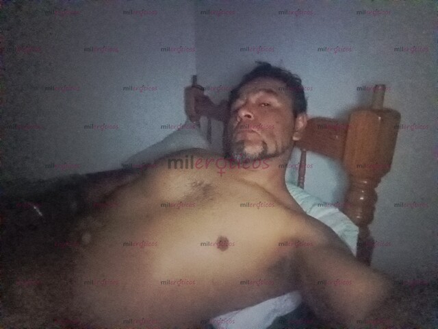 FOTOS DE MORENO MADURO Y COMPLACIENTE NUEVO EN EL AMBIENTE