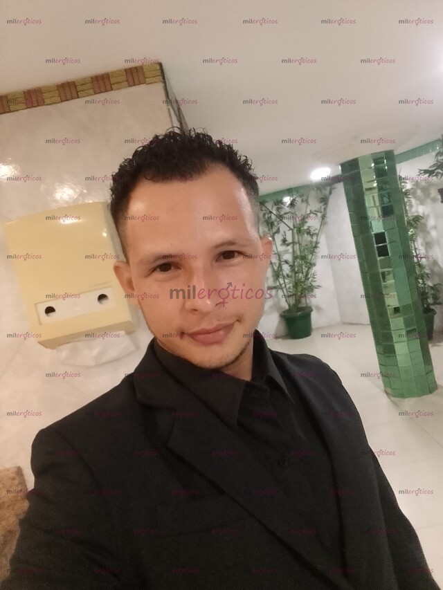 FOTOS DE TU CHINITO SEXY AMIGO VERGÓN Y MORBOSO ME GUSTAN LOS TRIOS MHM