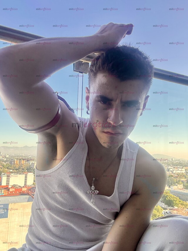 FOTOS DE MACHITO JOVEN XL (TE FEMINIZO , TE TRATO COMO MI HEBRA Y MÁS )