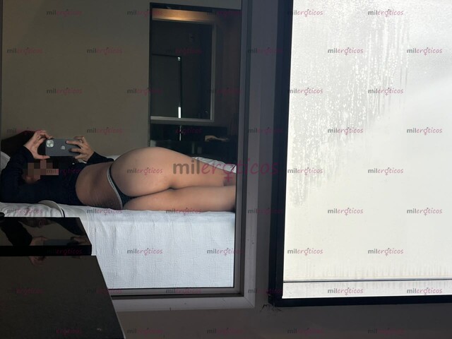 FOTOS DE CALIENTE CHAVITA DE 21 AÑOS, DELGADA Y POCO EXPERIMENTADA !!