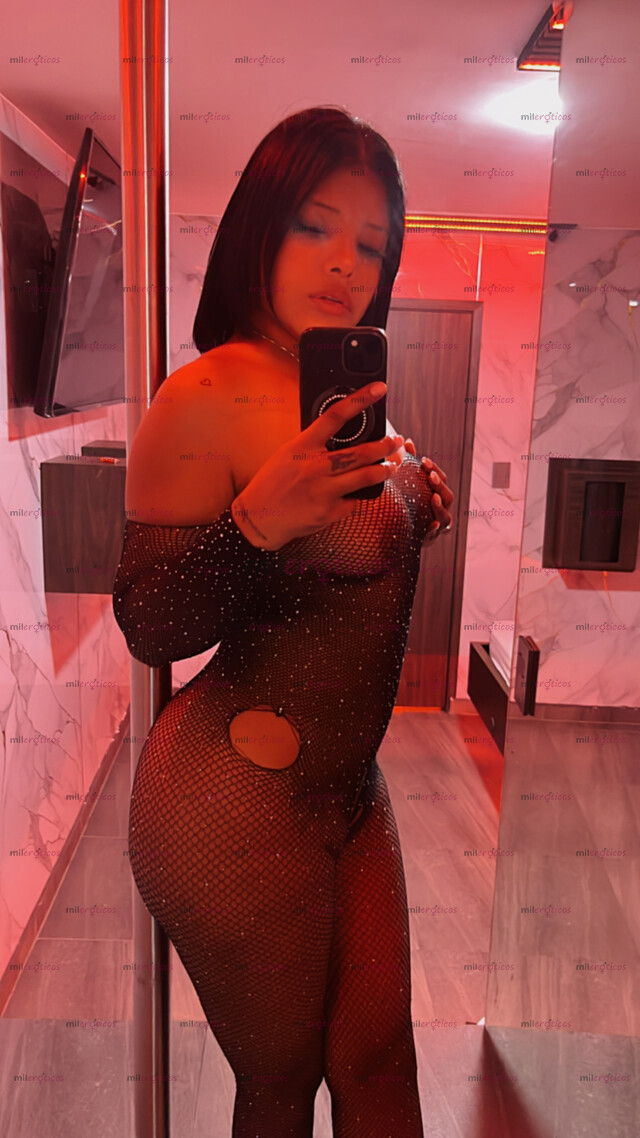 FOTOS DE HOLA ME LLAMO YEIMI SOY UNA MORENA CULONA ARDIENTEEEEE