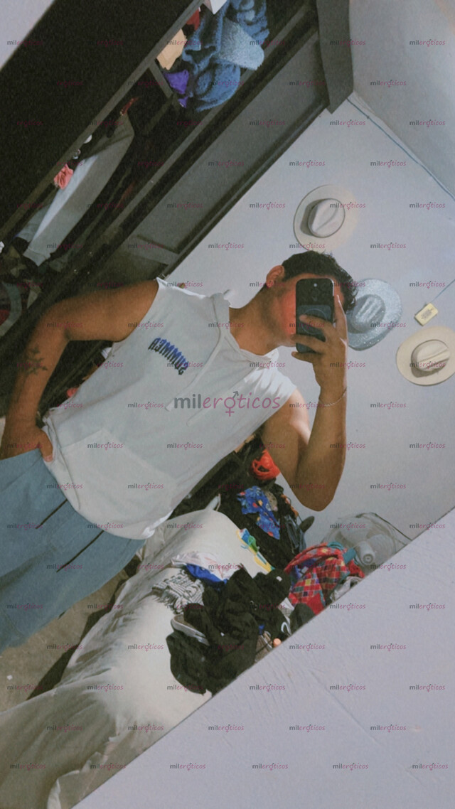 FOTOS DE GIL MORRITO CON VERGA DURA LISTA PARA TU CULO
