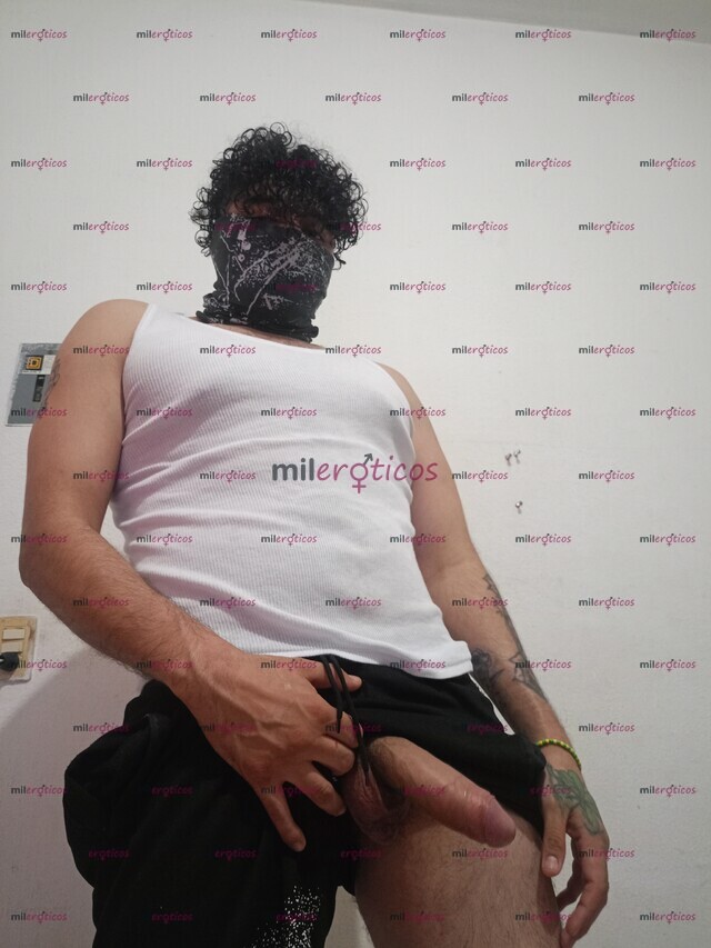 FOTOS DE CHICO ATRACTIVO, VERGON, VARONIL, CON LECHE CALIENTE PARA TI.