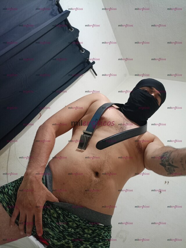 FOTOS DE CHICO ATRACTIVO, VERGON, VARONIL, CON LECHE CALIENTE PARA TI.