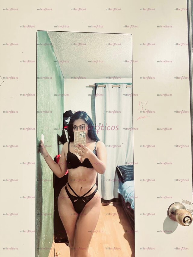 FOTOS DE ALESSA CHAPARRITA BISEXUAL BLANQUITA 19 AÑOS CULONCITA Y CON PERRITO