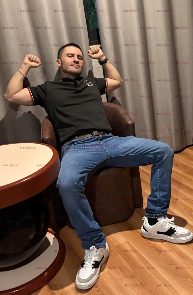 FOTOS DE SOY ERIC PROFESIONAL, AVÍSAME PARA ARMAR ALGO RICO. MANDA WHAT PREGUNTA