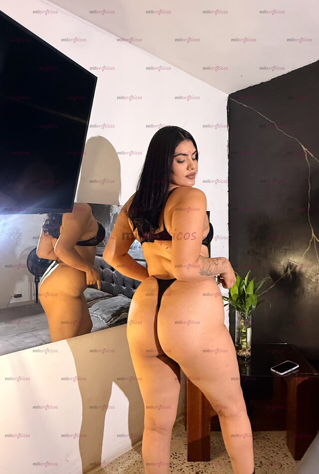 FOTOS DE MARIANA HERMOSA PAISA VOLUPTUOSA CON SENOS Y CADERAS GRANDES
