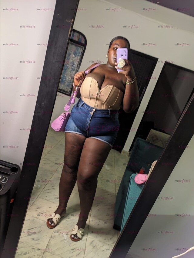 FOTOS DE DELICIOSA GORDITA DE TETAS Y CULO GRANDE EN BUSCA DE LECHE