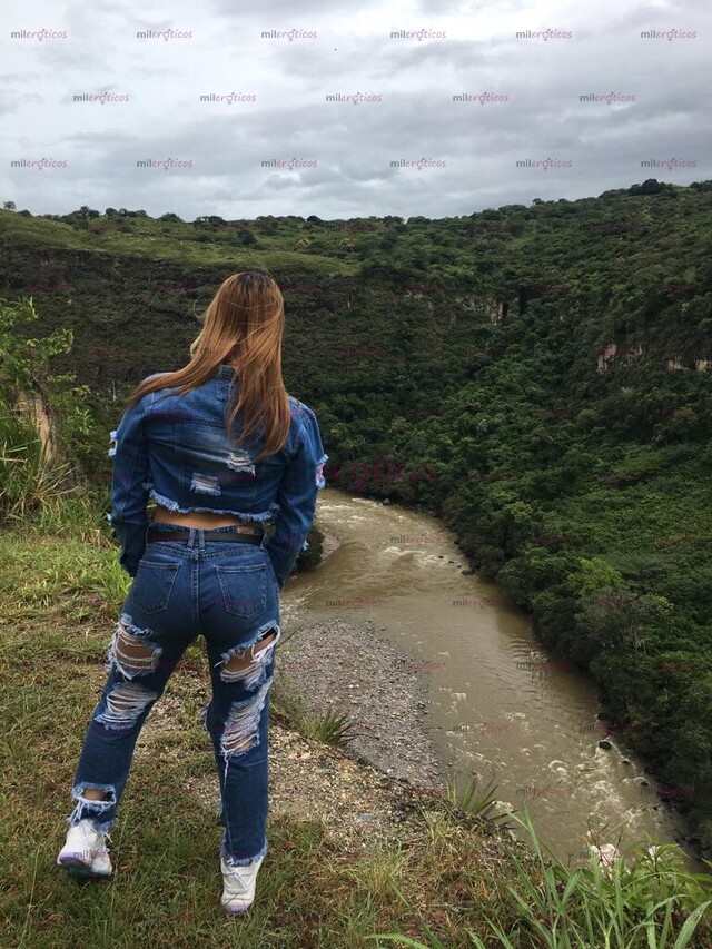 FOTOS DE SOY LO QUE BUSCABA SOY UNA CHICA ARRECHA Y DISPUESTA A COMPLACERTE