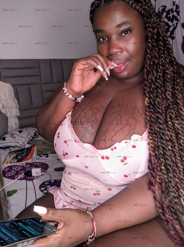 FOTOS DE DELICIOSA GORDITA DE TETAS Y CULO GRANDE EN BUSCA DE LECHE