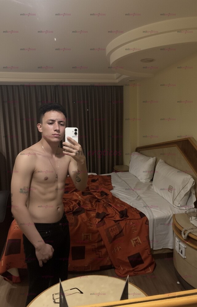 FOTOS DE FLACO CACHONDO Y MORBOSO LISTO PARA COMPLACERTE