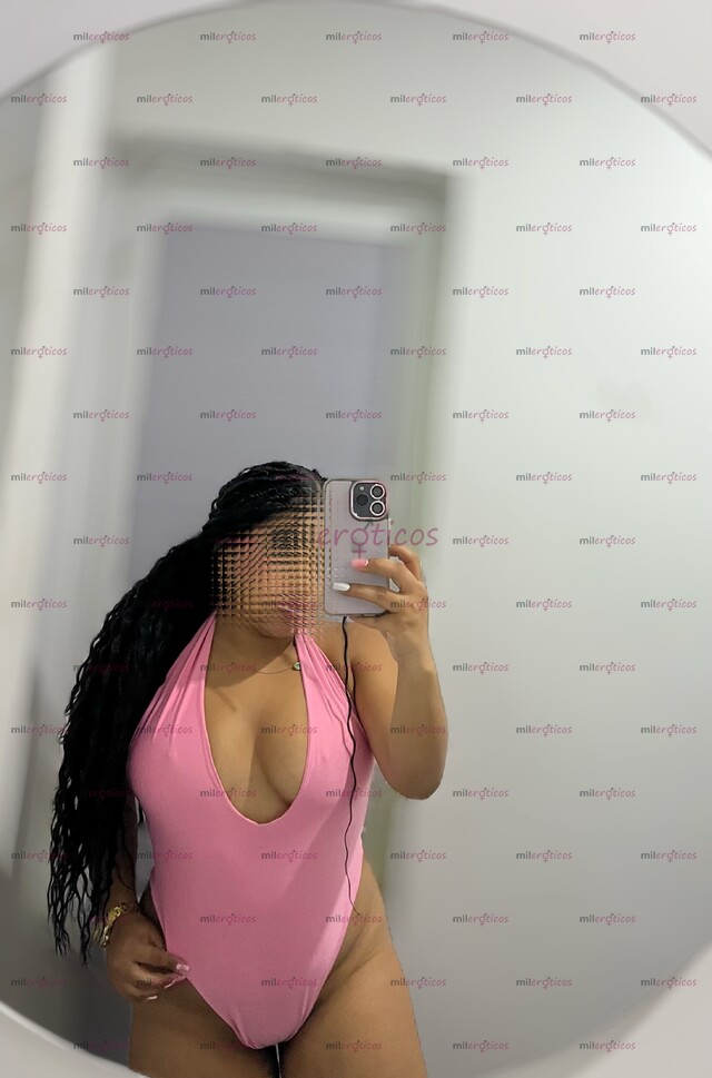 FOTOS DE VALERIA MORENA Y BIEN TENTADORA ESTRECHITA