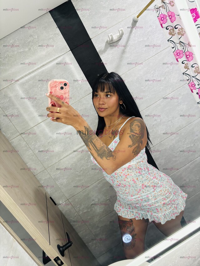 FOTOS DE HERMOSA MORENA TATUADA ROLITA CALIENTE POCOS DÍAS