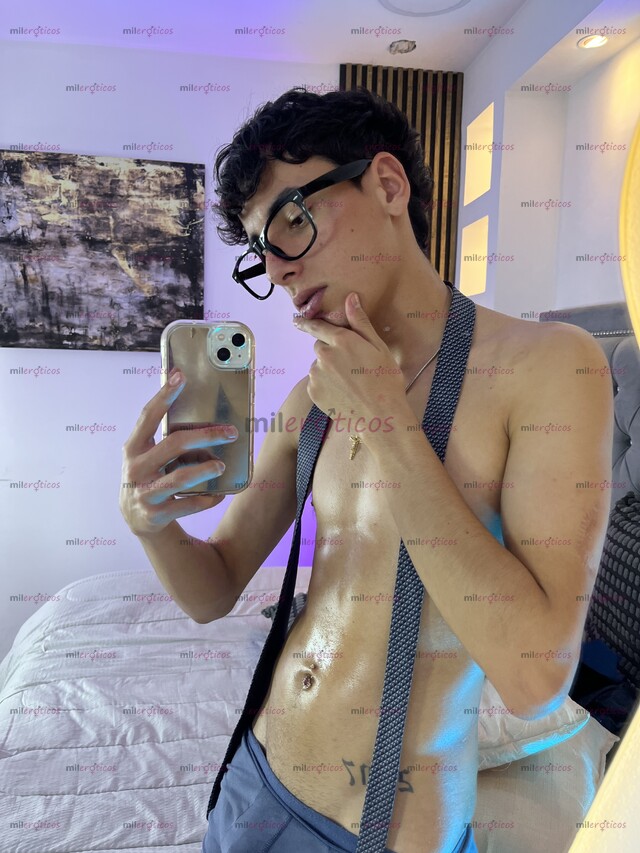 FOTOS DE PASIVA CON LINDO CULO Y TRAGONA BIEN CALIENTE CON GANAS DE QUE SE LO HUNDAN