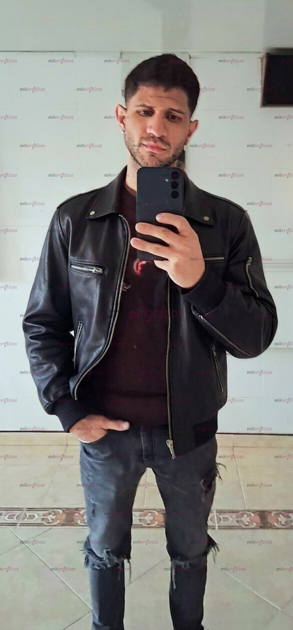 FOTOS DE CHICO NORMAL, PILAS ( NO SOY GUAPO), PERO SI AMABLE Y CERDO CUANDO AMERITA