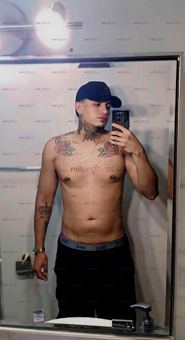 FOTOS DE CON LUGAR, CHAKALITO TATUADO MUY CALIENTE , LISTO PARA PASARLA BIEN,