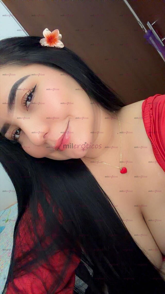 FOTOS DE SOY ALANNA Y HOY QUIERO SACAR HASTA LA ÚLTIMA GOTA DE TU LECHE LLÁMAME