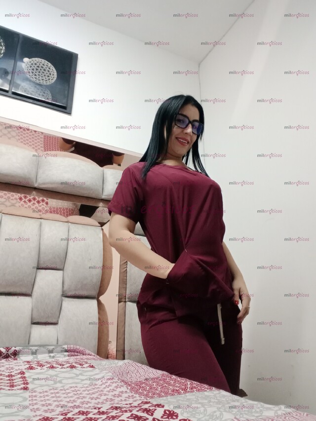 FOTOS DE FLAQUITA CON UNA CUQUITA CHIQUITA Y ROSADITA ÚLTIMOS DÍAS PARA DISFRUTAR