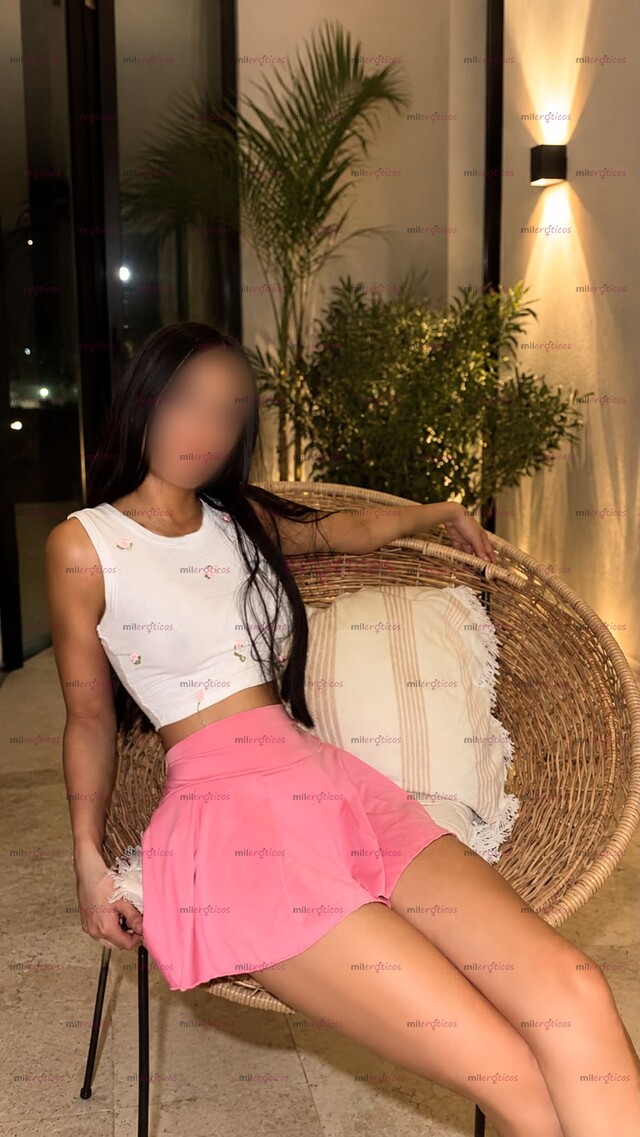 FOTOS DE HERMOSA DELGADITA SUPER PRENDIDA Y CACHONDA LLEGANDO A LA CIUDAD NUEVA