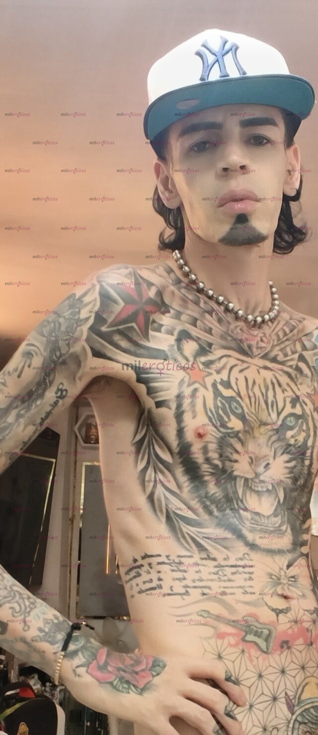 FOTOS DE FLACO ACTIVO TATUADO CON SITIO BUEN MORBO Y SEXO
