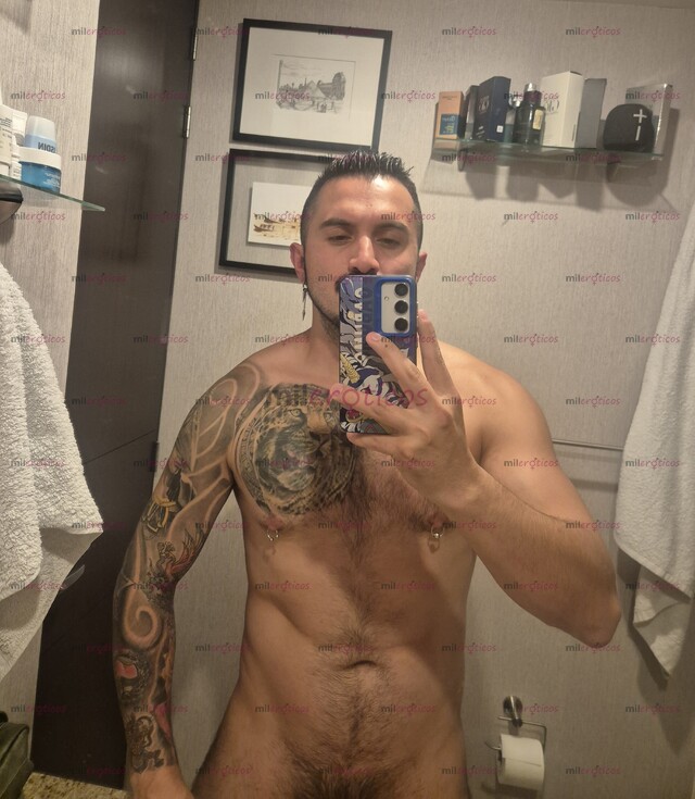 FOTOS DE UN MACHO ACTIVO. FETICHISTA Y DOMINANTE.