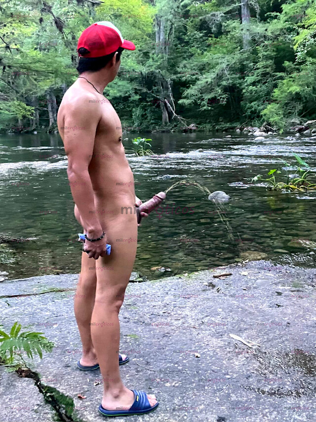 FOTOS DE JOVEN DOTADO, LISTO PARA HACERTE GOZAR, BUEN ROLLO TRANQUILO Y MODESTO CONFIDENT