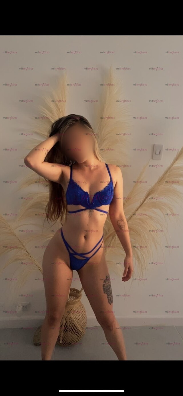 FOTOS DE AGATHA UNA HERMOSA CHICA RUBIA, ALTA, EXÓTICA Y ARDIENTE
