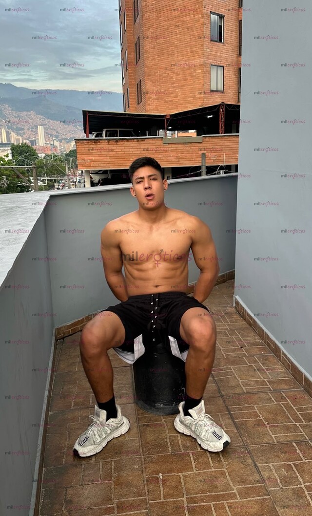 FOTOS DE MACHO VERGON LECHERO, VERGA DURA VENOSA Y GRUESA