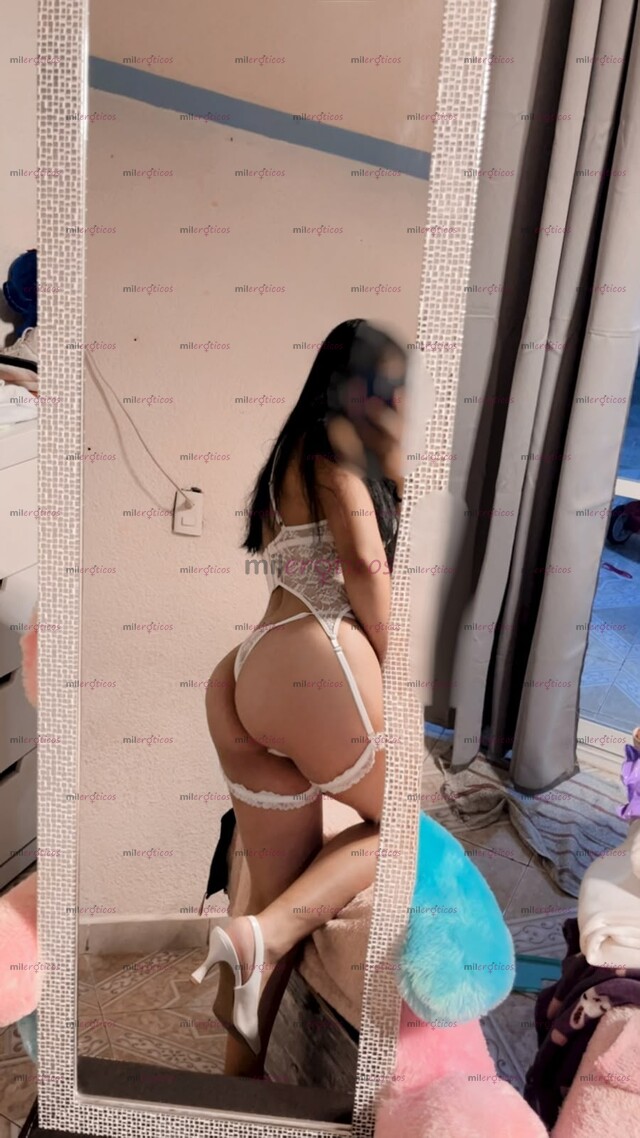 FOTOS DE SOY SAHII TU PUTITA CON LA VAGINA ROSADITA Y APRETADITA CON EL CULO RICO...