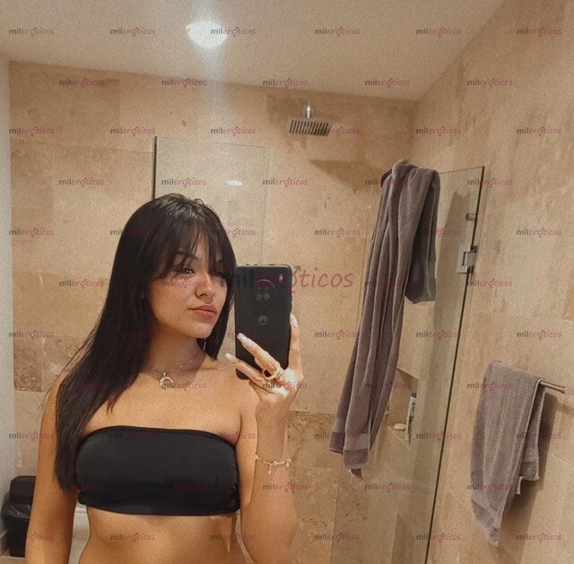 FOTOS DE LOCA SEXY ATREVIDA Y CALIENTE DISPUESTA A TODO...