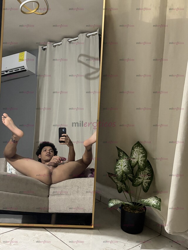 FOTOS DE CHICO SÚPER CALIENTE, DOTADO Y NALGÓN LISTO PARA TI LLENO DE COLAGENO