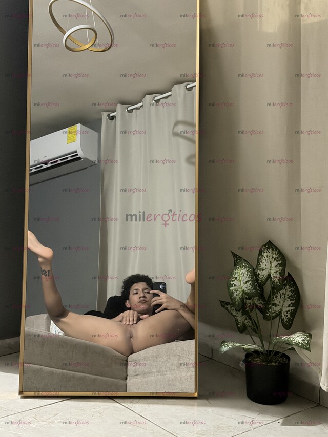 FOTOS DE CHICO SÚPER CALIENTE, DOTADO Y NALGÓN LISTO PARA TI LLENO DE COLAGENO