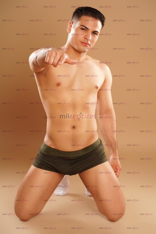 FOTOS DE JOEL COLOMBIANO. 20CM DE VERGA GRUESA Y DURA 100% REAL DISPUESTO A PASARLA RICO
